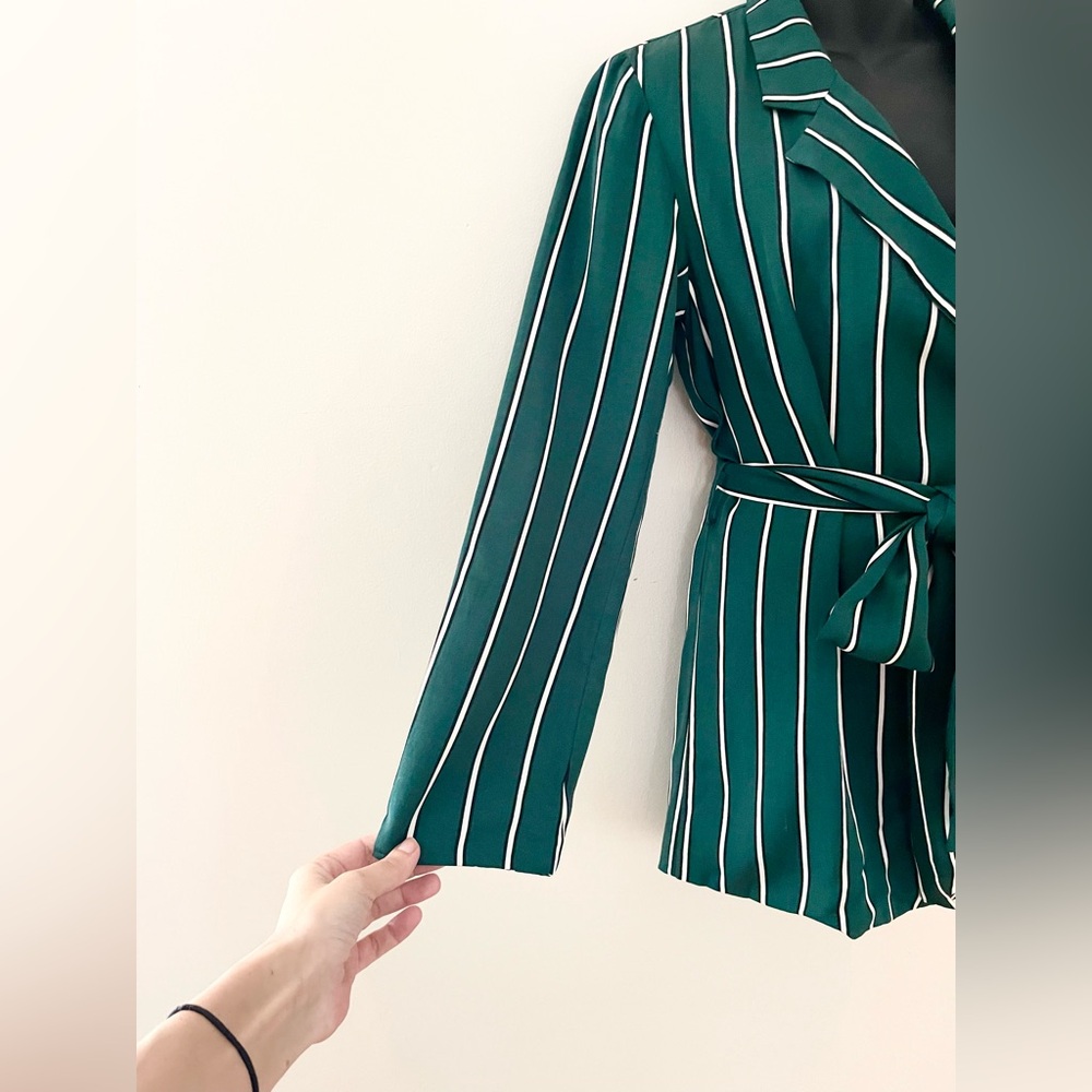 LACADEMIE green wrap tie blazer XS - Picture 2 of 7
